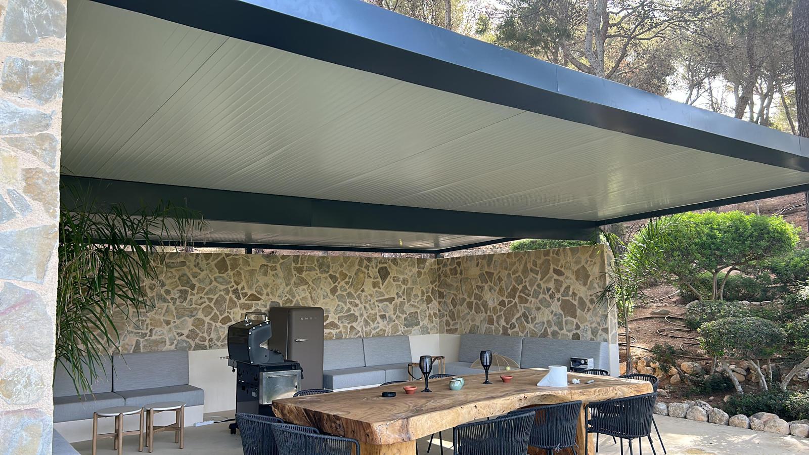 aluminum roofs, Crystal, panel or imitation tile in Mallorca, which one to choose?
